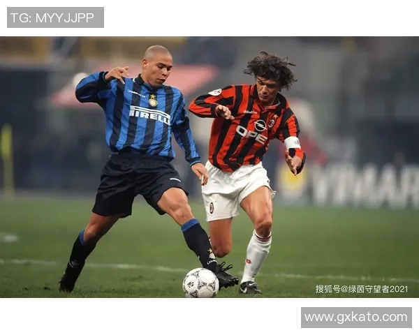 天下足球经典十大球星盘点 揭示足坛历史上的传奇巨星风采